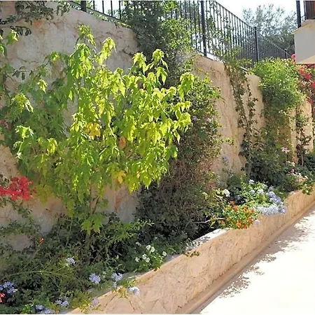 Villa Sleeps 8 Pool Air Con Wifi *