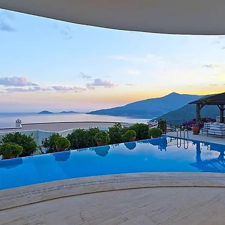 Sleeps 8 Pool Air Con Wifi Villa *
